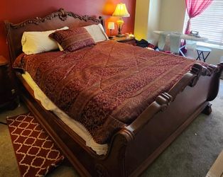 Bedroom set
