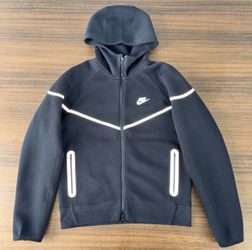 Nike tech