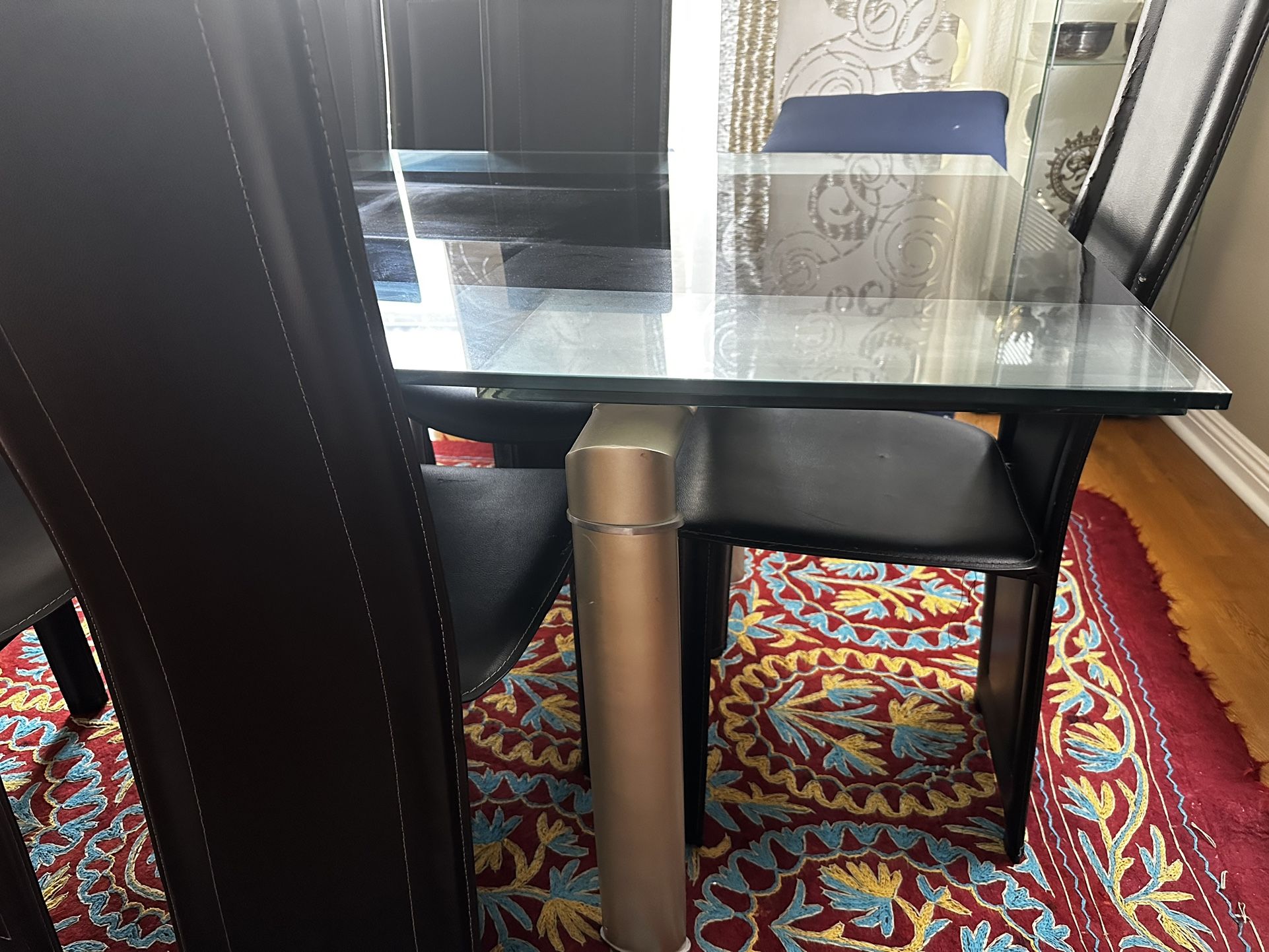 Sleek Contemporary Style Extendable Dining Table