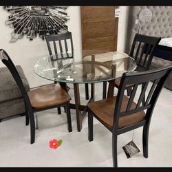 Top Glass Round Kitching Table And Two Tone Brown Chairs🤩 Brand New💥 Kitchen / Dining Room✅