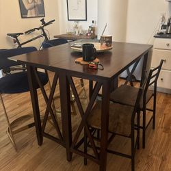 Hightop Table  & Chairs 