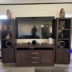 Entertainment Center With Storage -GREAT CONDITION 