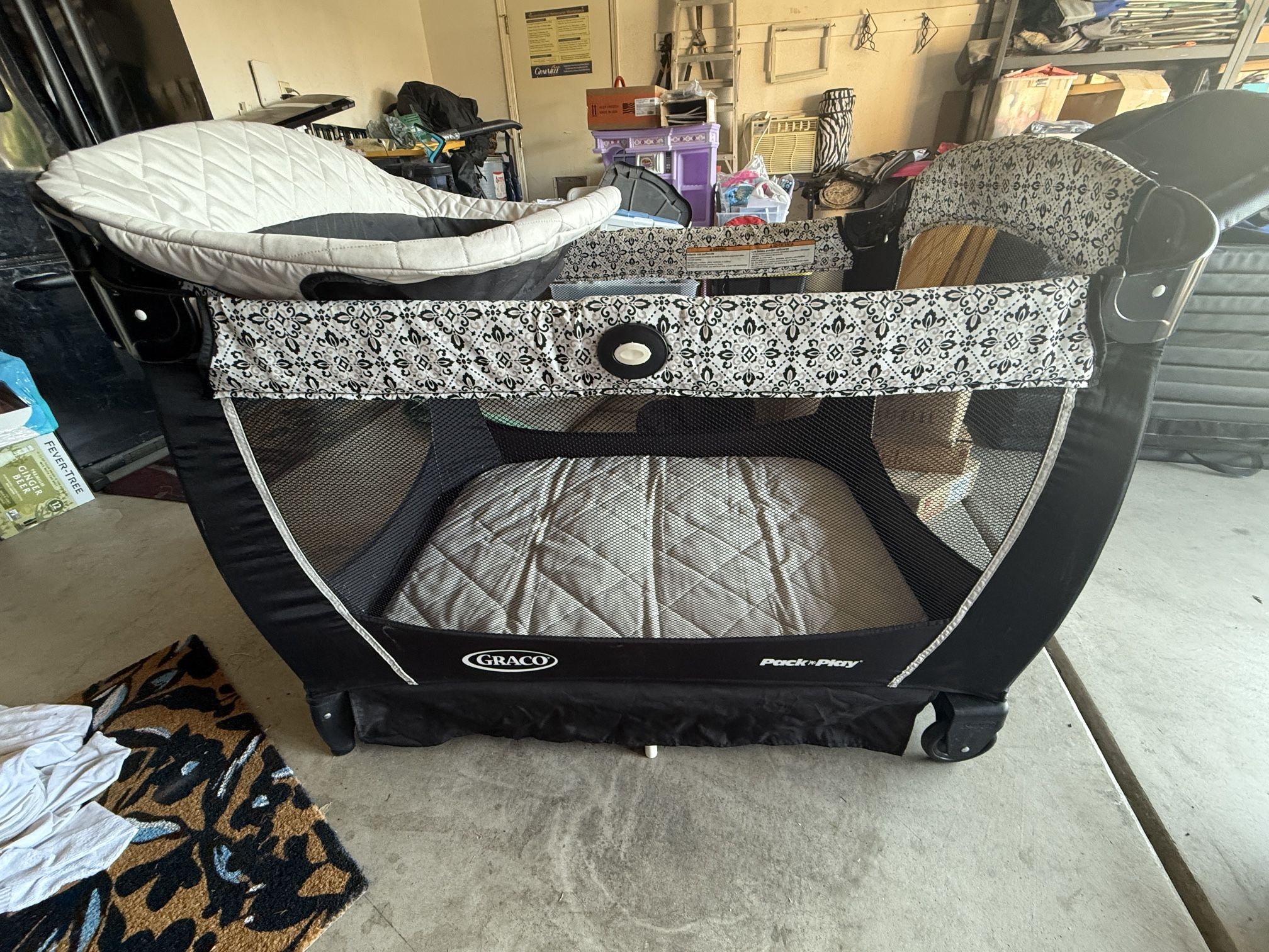 Graco Play Pen