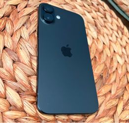 Unlocked Apple 🍏 iPhone 16 Plus (Black) 128GB - Great Condition