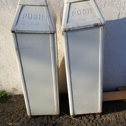 Rubbermaid Trash Can for Sale in Bridgeport, CT - OfferUp