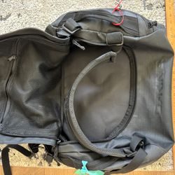 Dakine Convertible Backpack To duffle 
