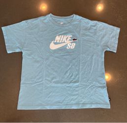 Nike SB T-Shirt + Hat  Great Nike Bundle