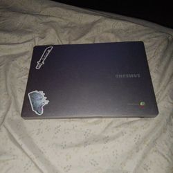 Samsung Chromebook 4( Look At Description)
