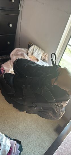 Gym shoes