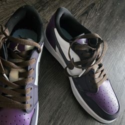 Shoes. Women Size 8.5 Men's 7.