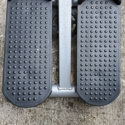 MINI STEPPER MACHINE $10