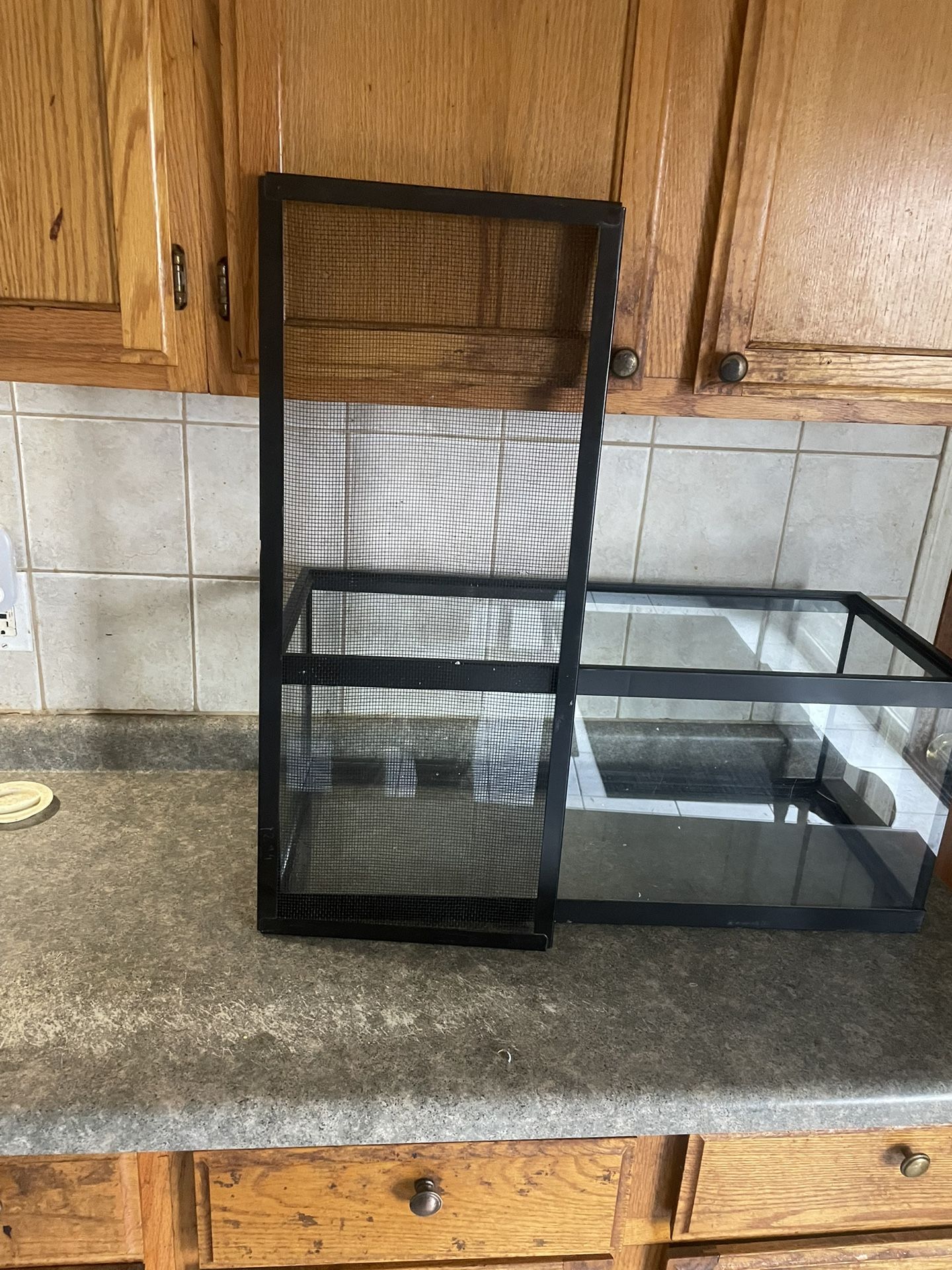 10 GALLON FISH TANK FOR SALE