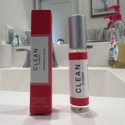 Clean Reserve Strawberry Fields Perfume