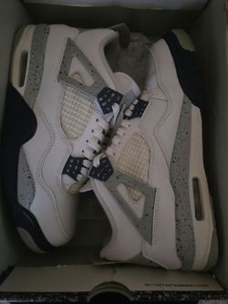 Air Jordan 4 retro size 9 Men