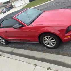 2007 Red Ford Mustang