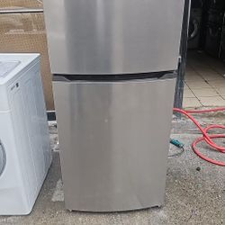 Frigidaire Refrigerator 28w 60h 27d 