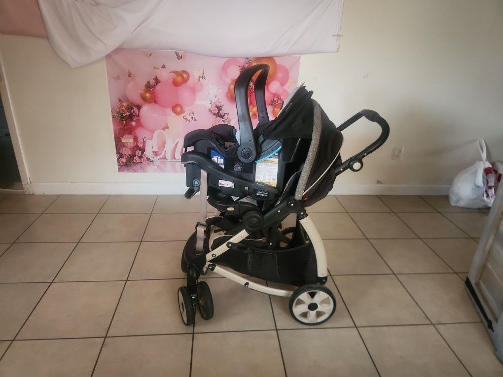 Stroller And Car Seat 