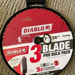 DIABLO
Tracking Point 7-1/4 in. x 24-Tooth Framing Circular Saw
Blade (3-Pack)