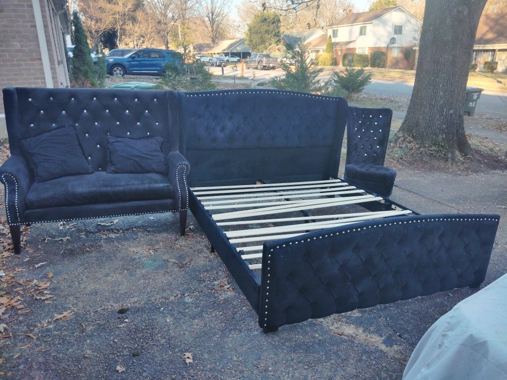 Nice King Size Bed Frame And Sette And Chair