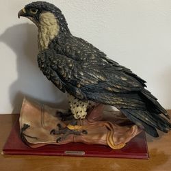 Montefiori Collection Statue Eagle Hawk Falcon RARE Vintage 