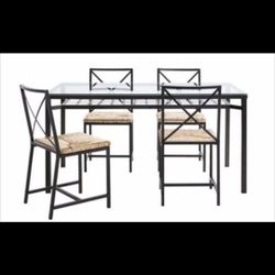 glass table 6 seater no chairs