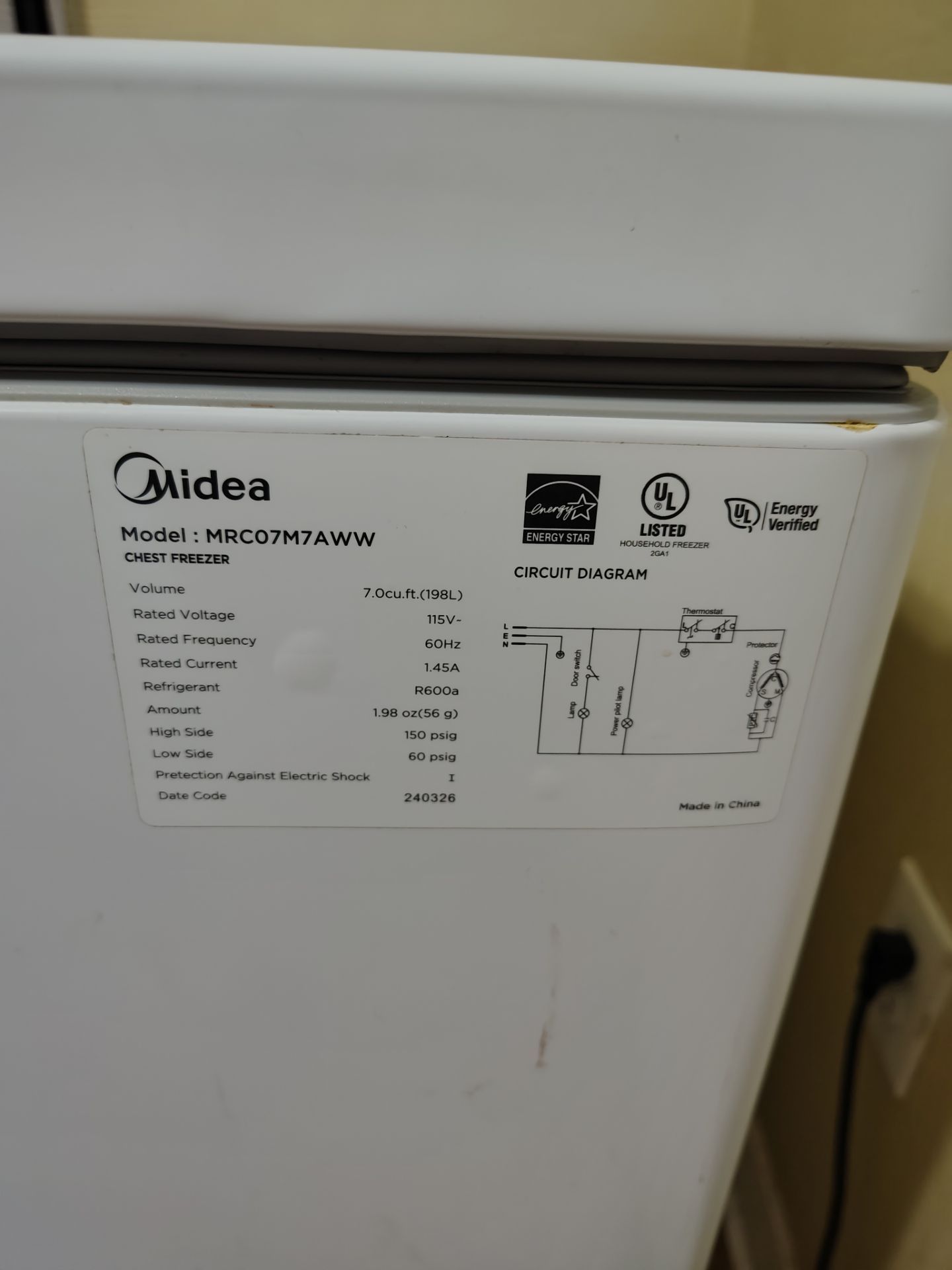 7 cubic feet deep freezer