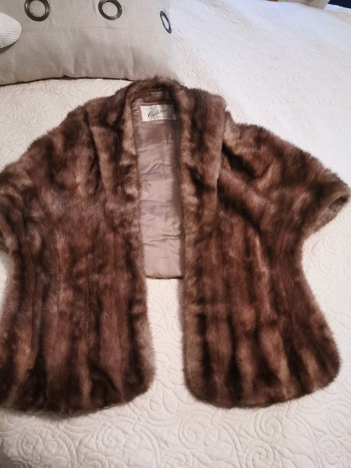 FUR BY CARLETON'S MOUNTAIN BROOK" SHORT SLEEVE FUR