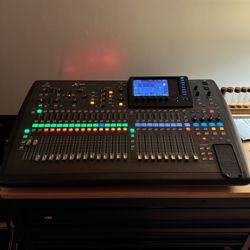 Behringer X32 Trade For x32Compact +difference