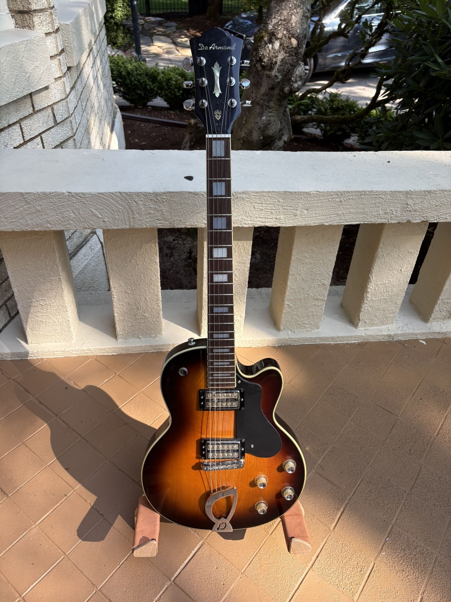 Sunburst De Armond M-75