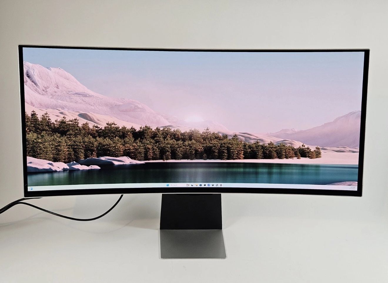 Samsung Odyssey OLED G8 34" Curved Monitor