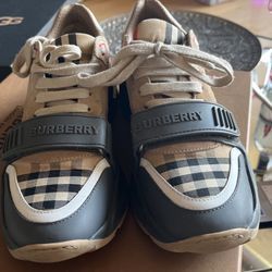 Burberry Ramsey Multi Check  Size 7 