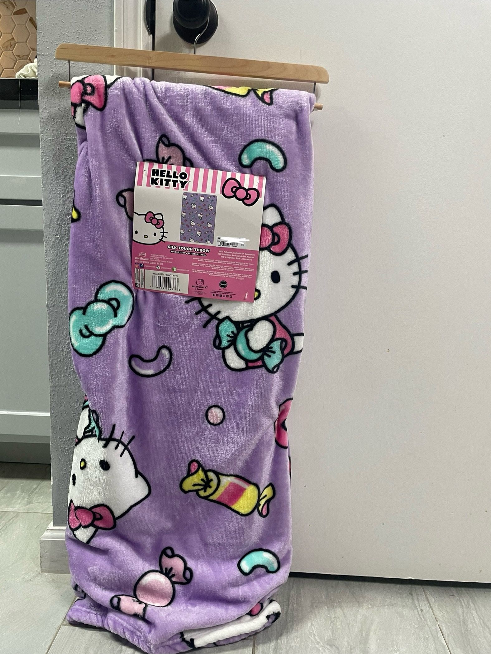 Hello Kitty Blanket