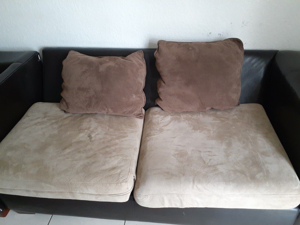 Sectional sofa free
