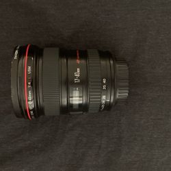 Canon EF 17-40mm Lens
