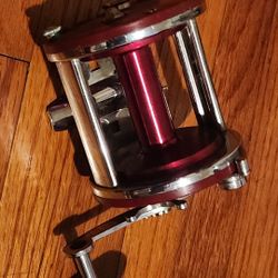 Vintage Left Handed Jigmaster 500s Fishing Reel