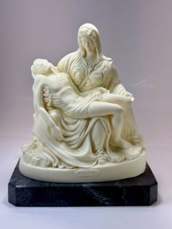 Vintage R. Leoni Sculpture (Pieta)Art GS.4