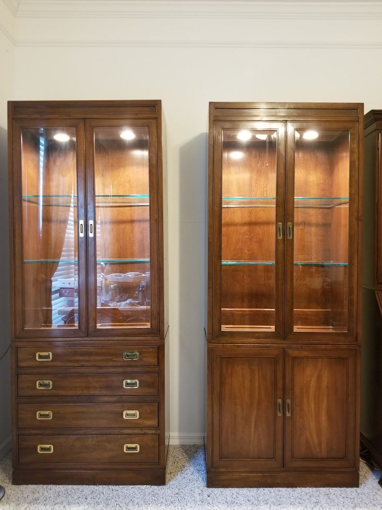 Ethan Allen Cabinet Dining / Display Set