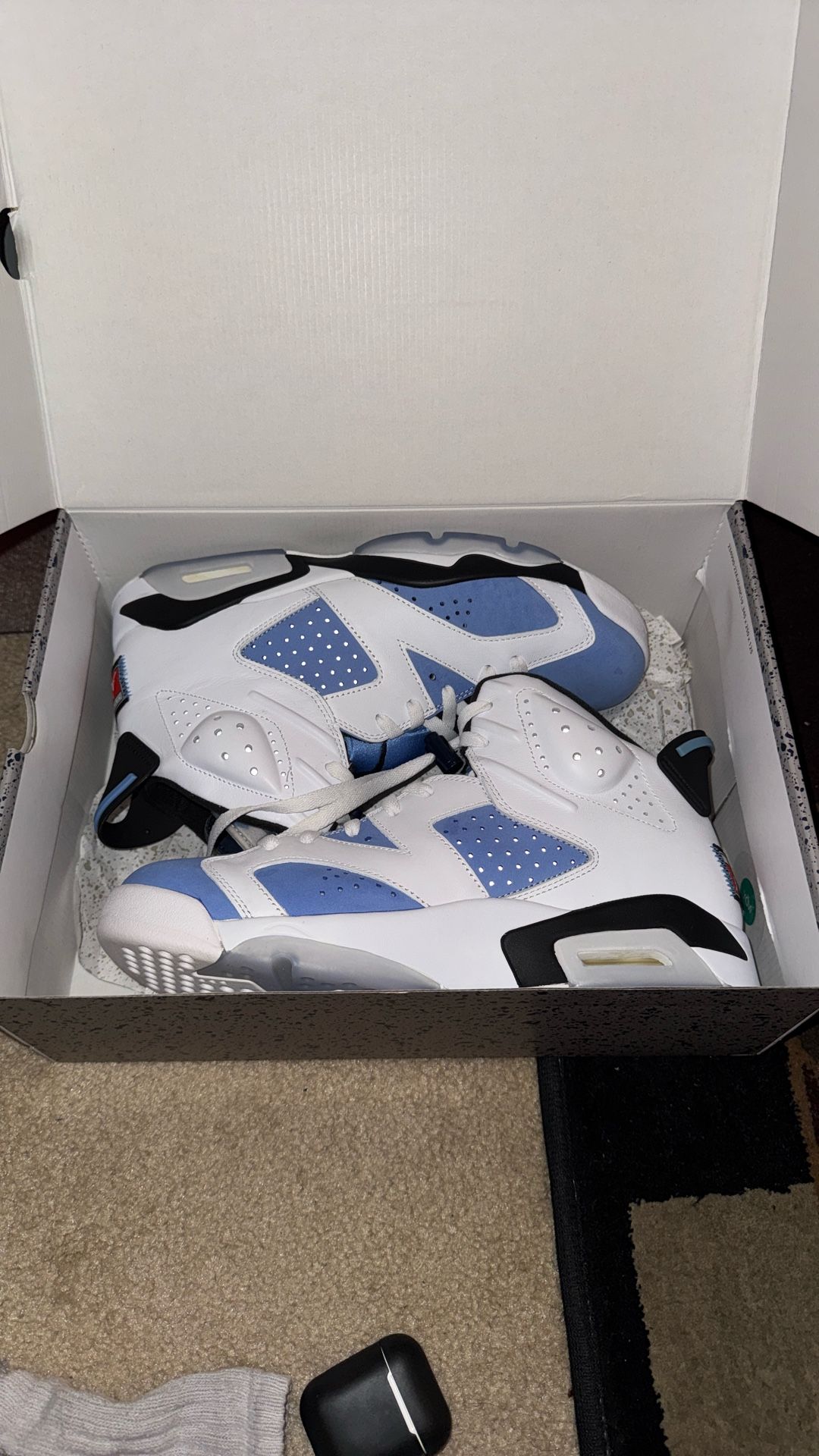 Jordan 6 “UNC”