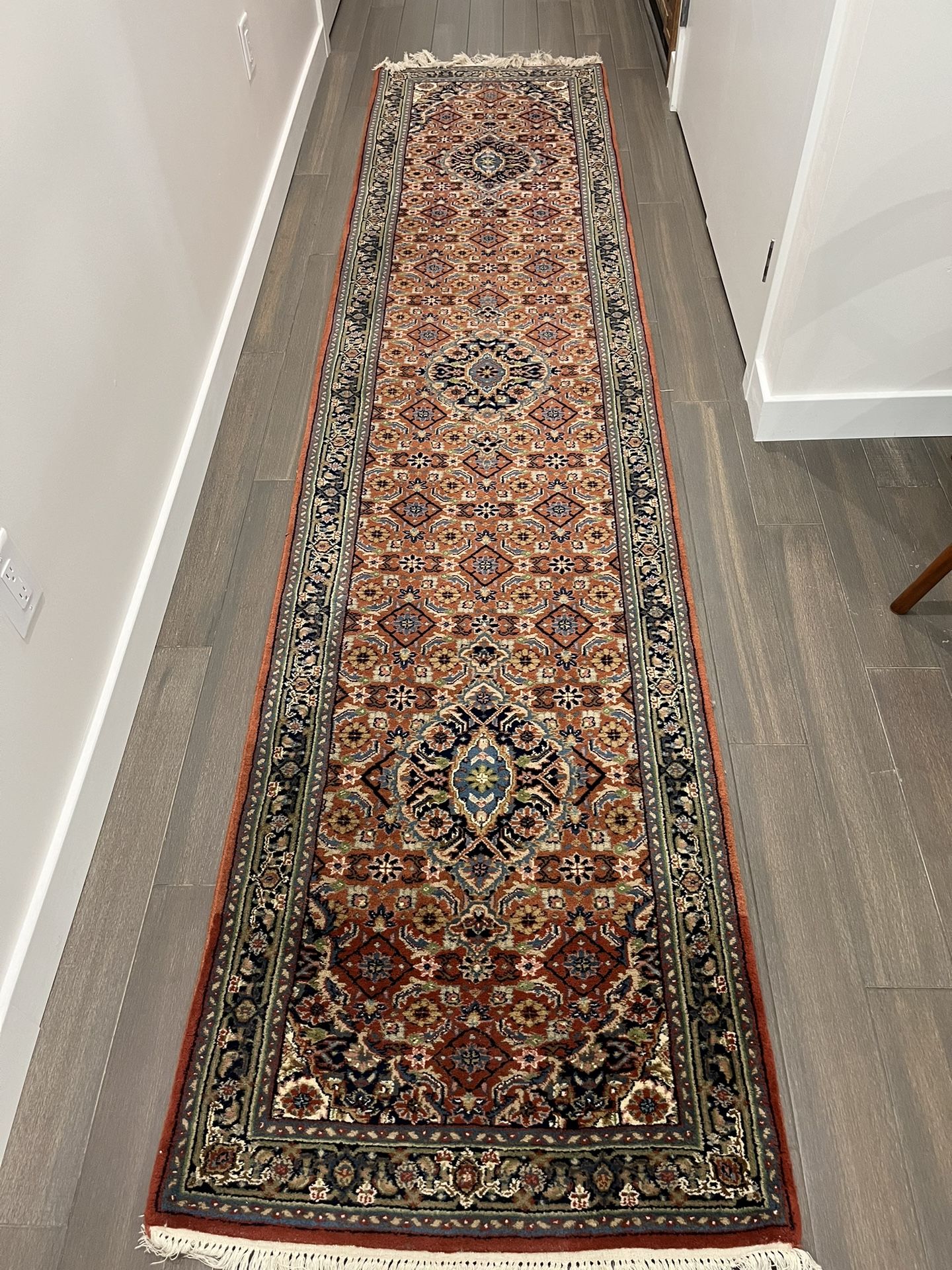 Beautiful Vintage Runner 