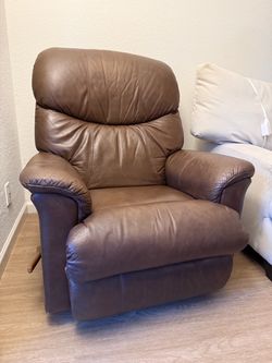 La-Z-Boy Brown Leather Recliner Chair