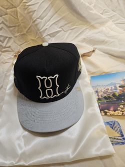 Dvniel Luu Houston  snap back 1 of 1 