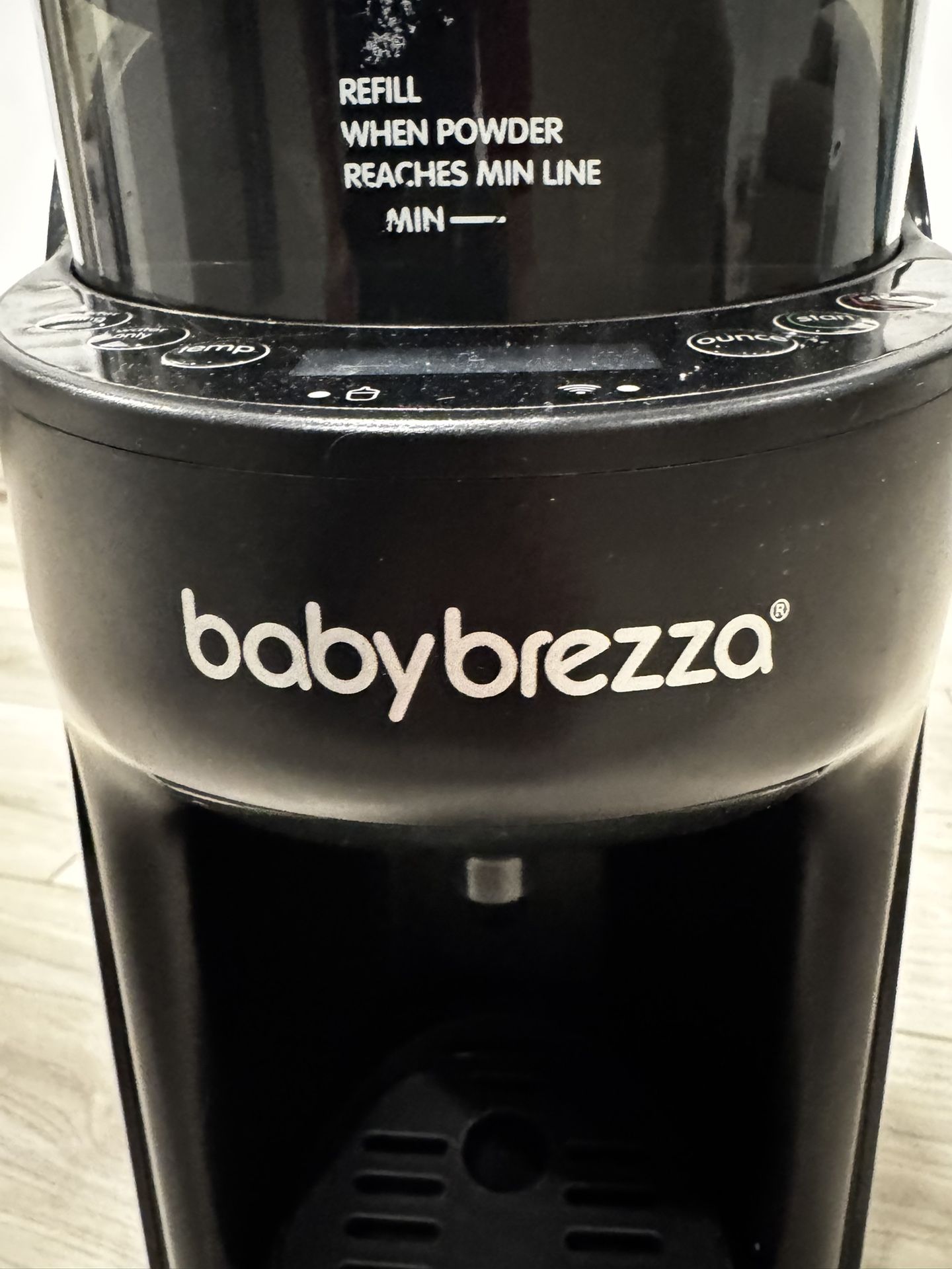 Excellent Condition Baby Brezza Advanced Pro Formula Mixer