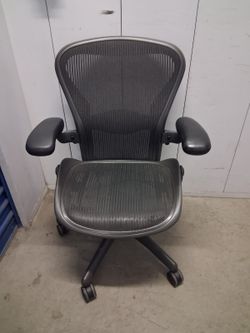 Herman Miller Aeron Office Chair size B