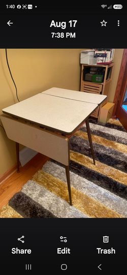 Apartment size vintage 1950s 60 mid-century modern drop leaf dinette table