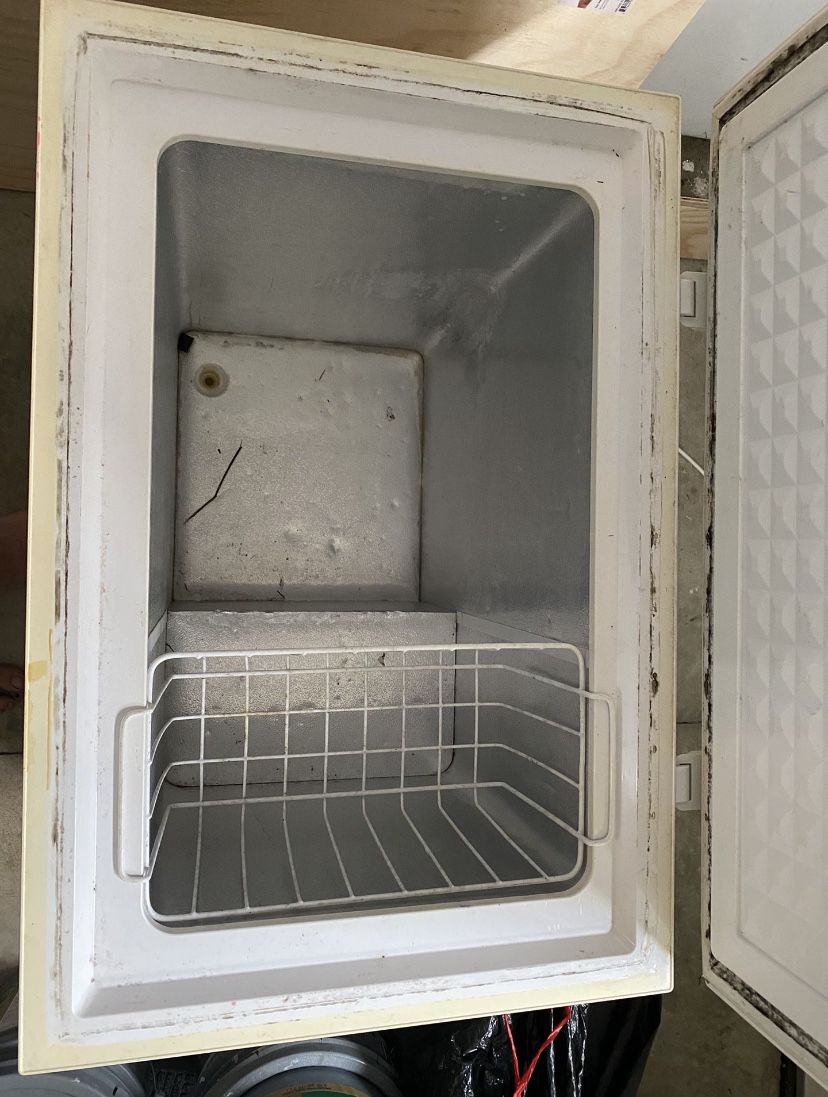 Black & Decker Deep Freezer for Sale in La Costa, CA OfferUp