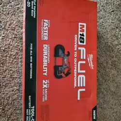 Milwaukee M18 Cordless Bandsaw