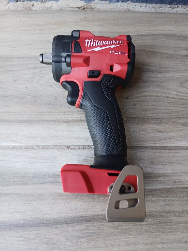 IMPACT WRENCH 1/2" MILWAUKEE TOOL ONLY