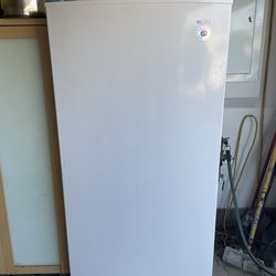 Whirlpool Upright Freezer 20 cf