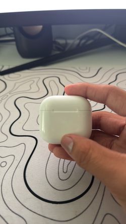 Apple AirPods 4 ANCCharging Case