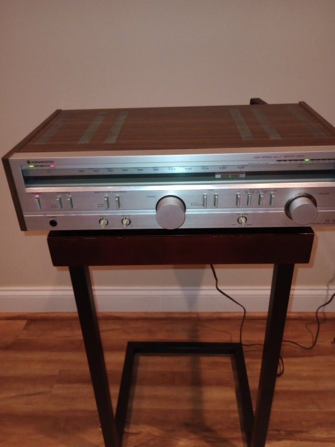**VINTAGE** KENWOOD KR-710 Stereo Receiver